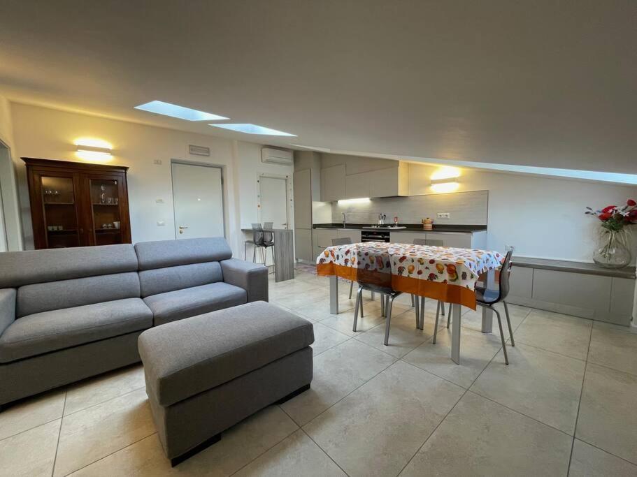 דירות ריבה דל גארדה Elia Loft מראה חיצוני תמונה